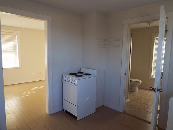 2nd image of 605 S Washington St Unit A