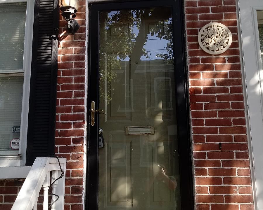 1st image of 905 Marshall St