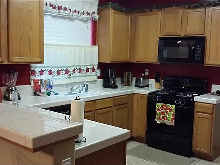 Hanford Dr — Photo 5