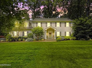 19 Fox Hill Rd, Middletown, NJ 07748