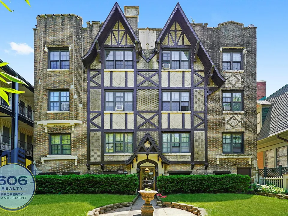 Sheri-Lunt Beachside Apts