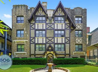 Sheri-Lunt Beachside Apts, Chicago, IL 60626