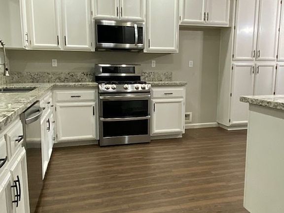 4th image of 1900 Terracina Cir