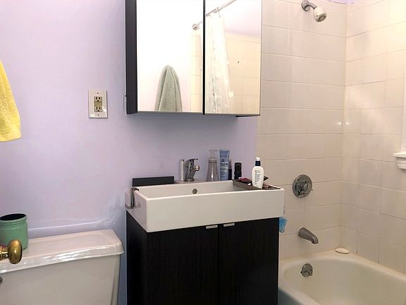 5th image of 1625 Commonwealth Ave APT 5