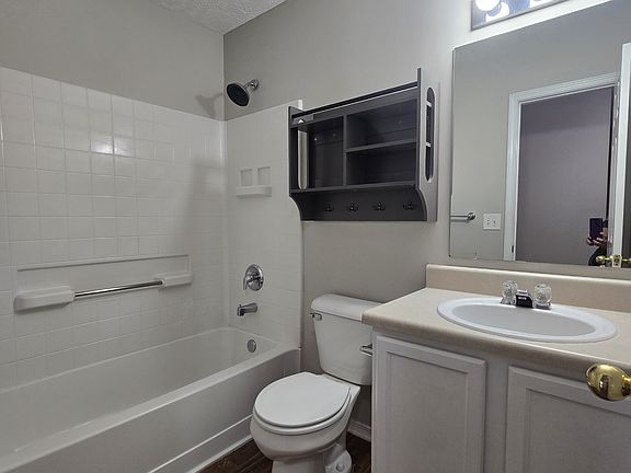 4th image of 4006 Randall Ln