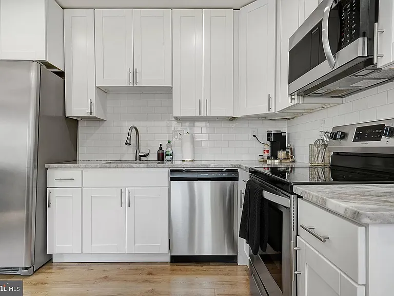 5906 Burgundy St #1 — Photo 8