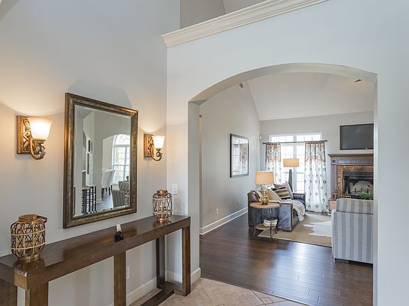 3rd image of 9013 Macauley Ln