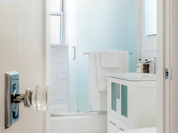 930 East 7th Street image 10 of 11