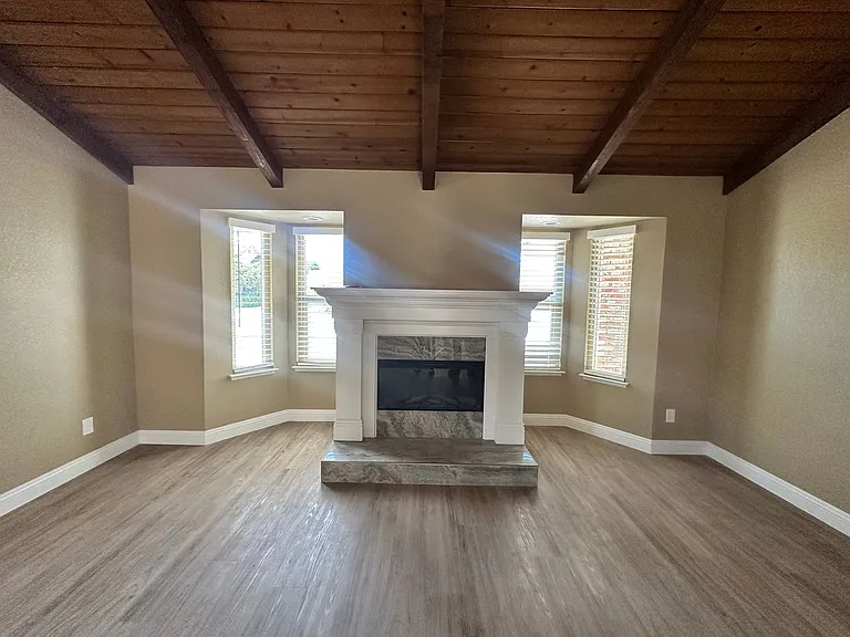 2322 E Vassar Dr — Photo 5