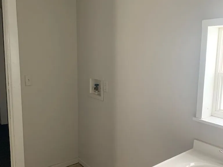 207 Erwin Ave — Photo 10