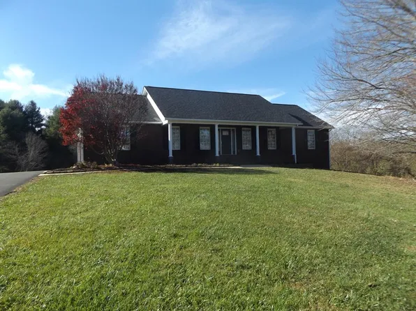 147 Fairfield Way, Woodlawn, VA 24381