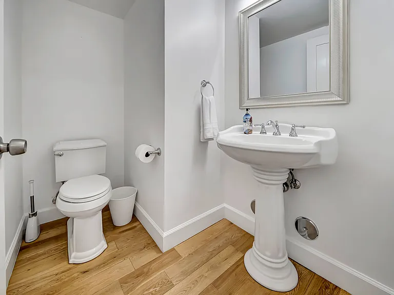 20 Anchorage St — Photo 23