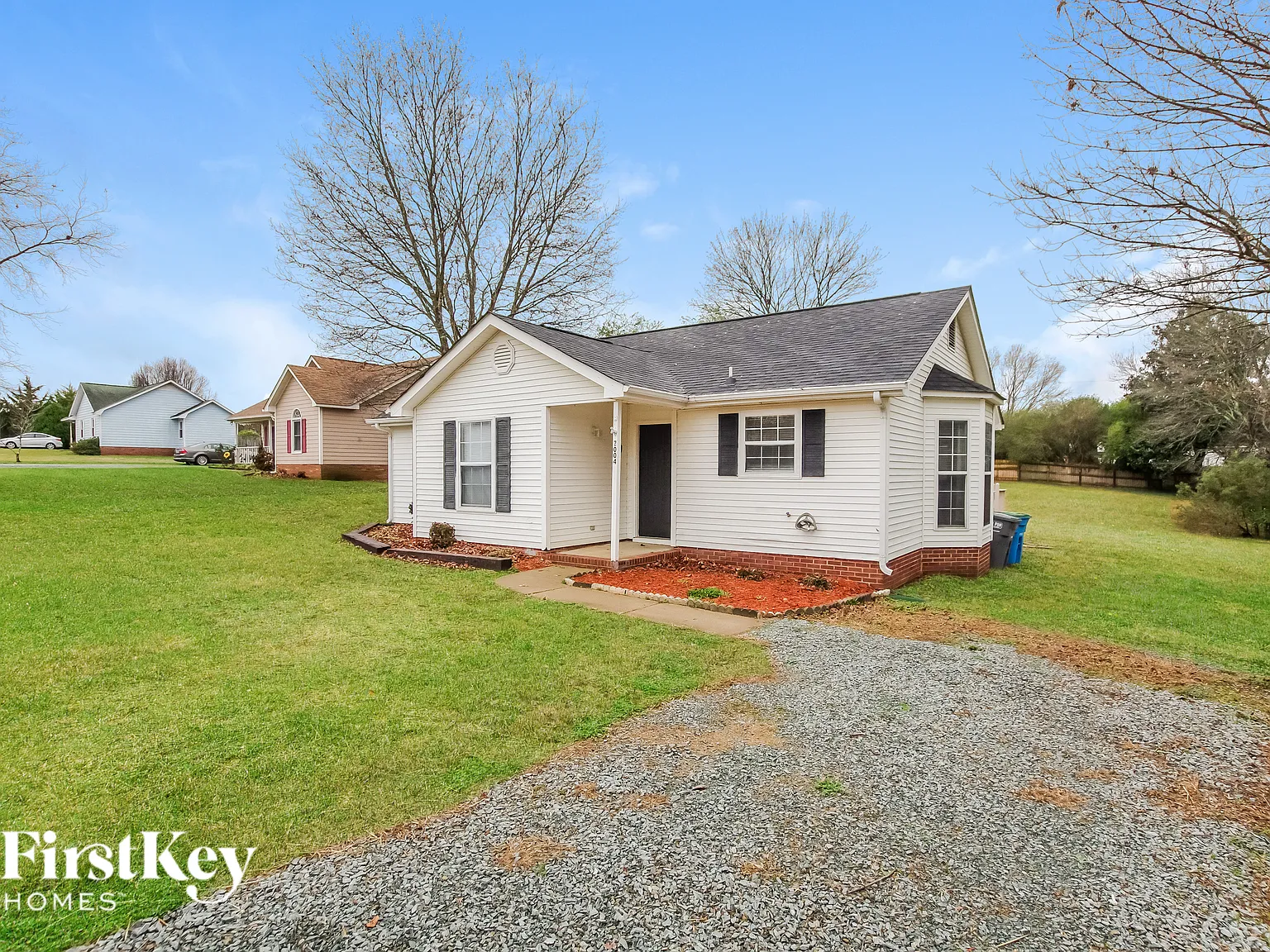 3 bed, 2.0 bath, 1157 sqft, $2,085 — Photo 2