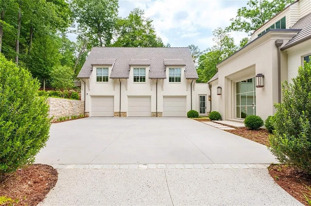 6 bed, 8.0 bath, 7887 sqft, $55,000 — Photo 4