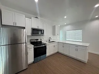 234 E 51st St #238-1/4 — Photo 10