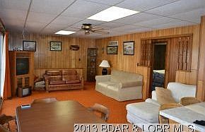 3rd image of 1055 Robin Hood Ln