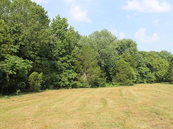 5th image of 2154 Lewisburg Park