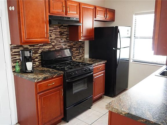 4th image of 102 Verbena Dr