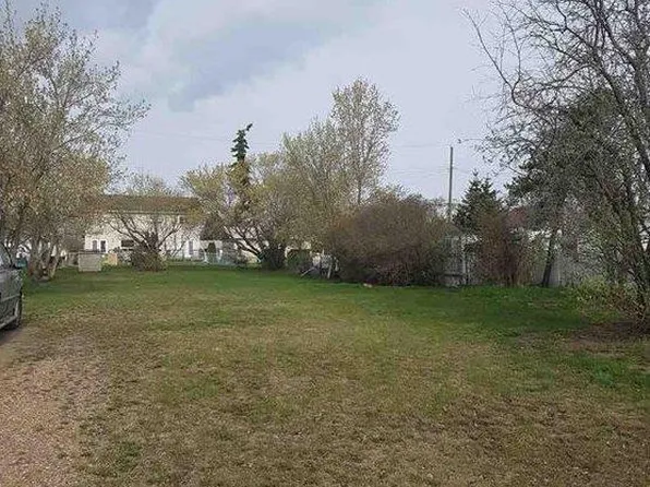 5514 48a St, Vegreville, AB T9C 1G4