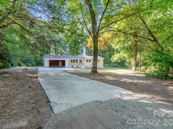 2177 Thornwell Rd, Lancaster, SC 29720