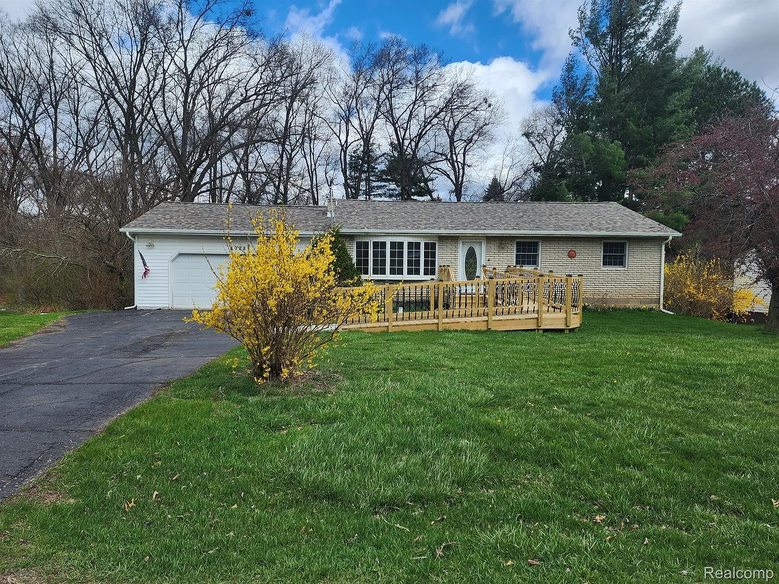 4008 McArthur Rd photo 1