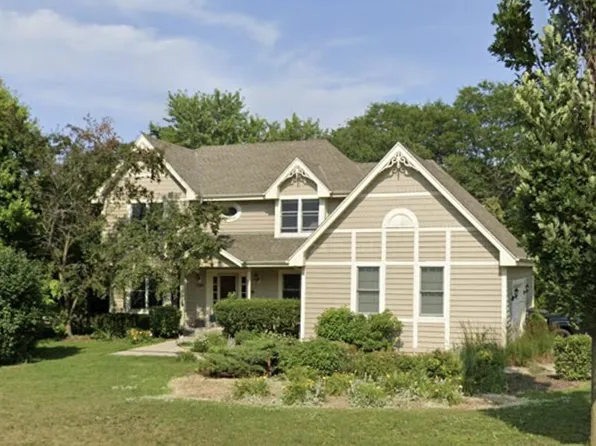 4594 South River Ridge BOULEVARD, Greenfield, WI 53228