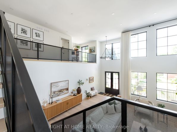 421 Fraser Ave, Ottawa, ON K2A 2P8