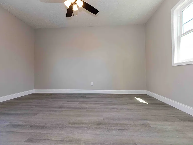 1818 Dallas Ave — Photo 22