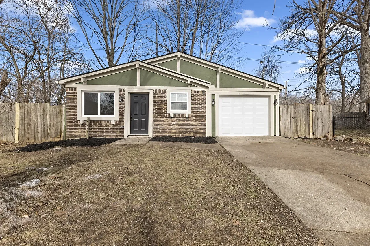 3 bed, 892 sqft, $1,500 — Photo 2