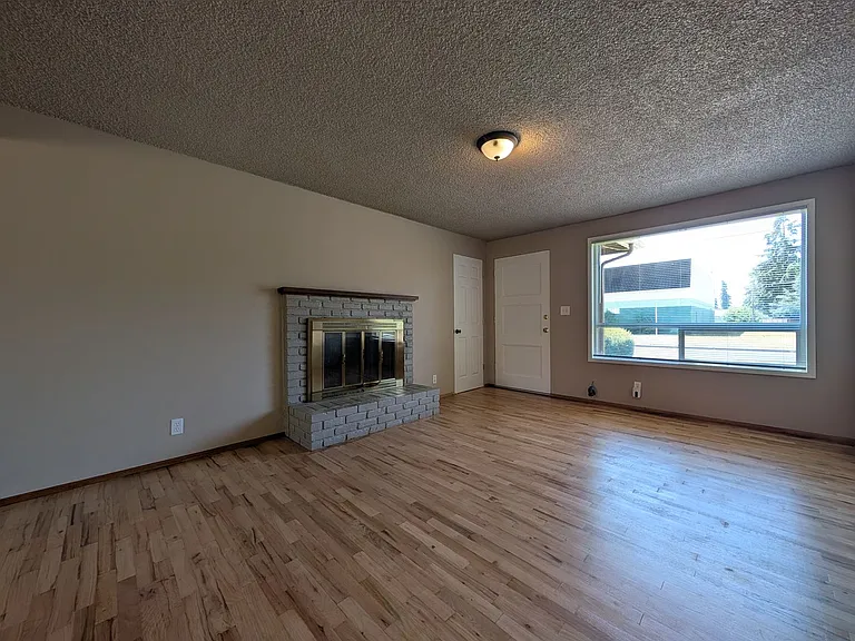 2064 Centennial Blvd — Photo 4