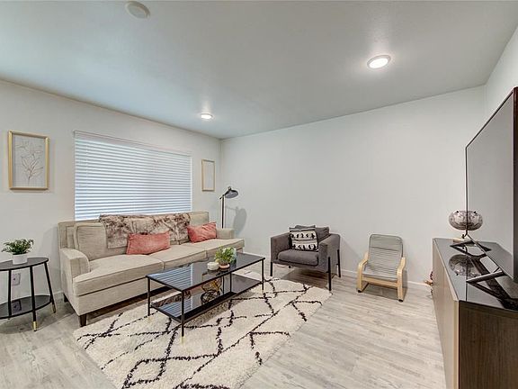 5th image of 12633 Memorial Dr APT 247