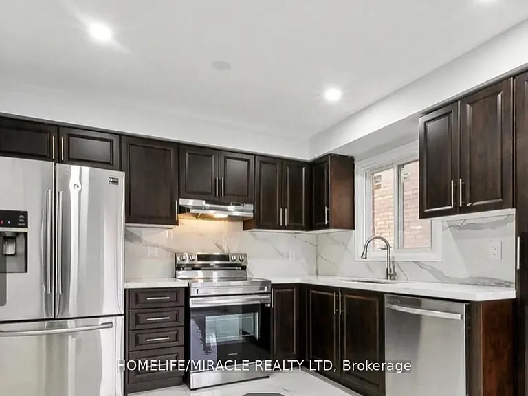 204 Delaney Dr #UPPER — Photo 6