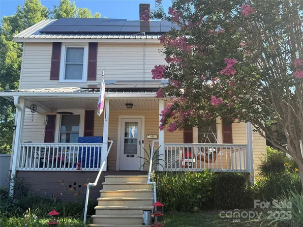 17 3rd St, Marion, NC 28752