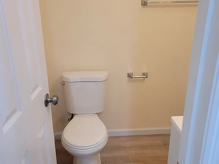 321 14th Ave S #3 — Photo 11