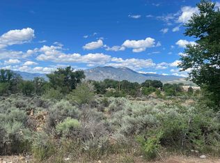 119 Herdner Rd, Taos, NM 87571