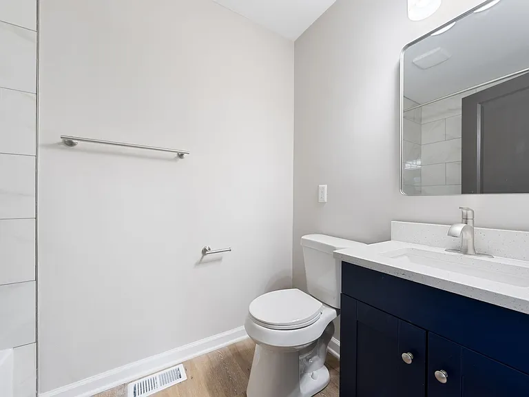 1236 Berkeley St — Photo 10