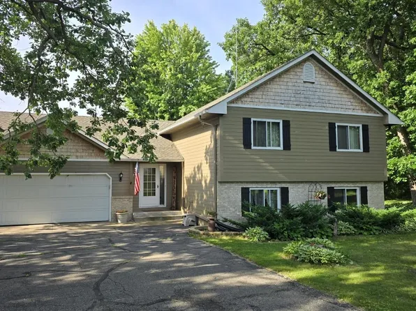 235 Englewood Rd, Clearwater, MN 55320