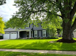 0N361 N Winfield Rd, Winfield, IL 60190