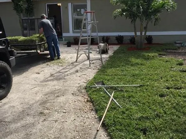 307 27th St E, Palmetto, FL 34221
