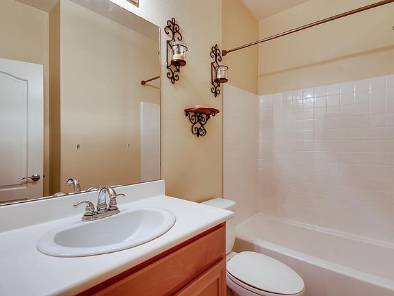 5th image of 8841 Promenade North Pl