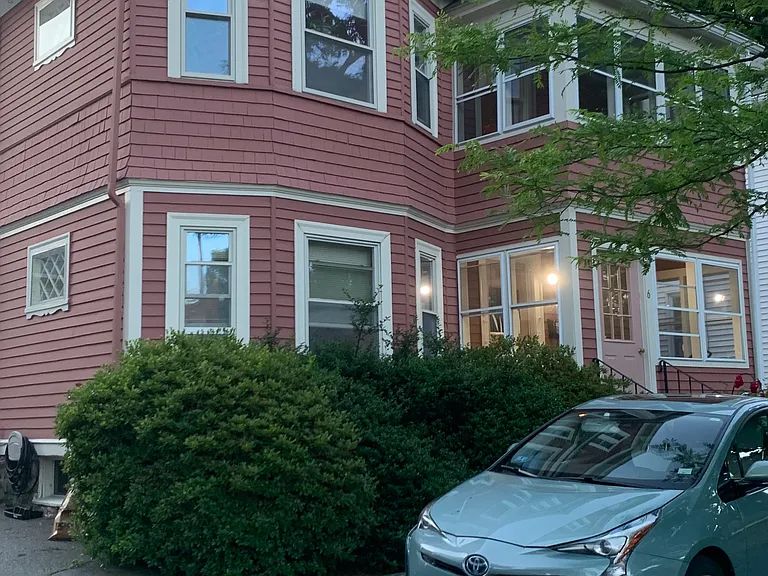 6 Manor St #2 — Photo 22