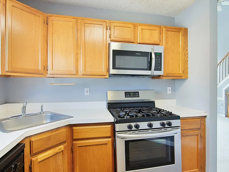 1125 Hyde Park Ct #1125 — Photo 5