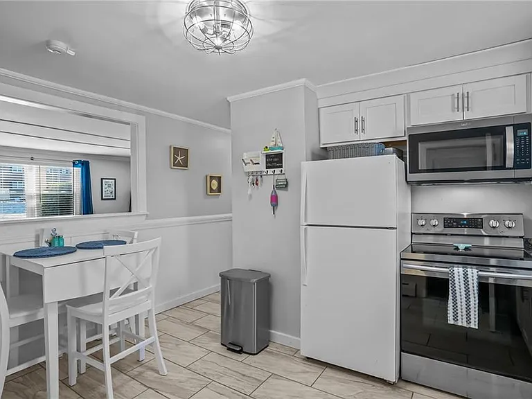 70 Carroll Ave #310 — Photo 10