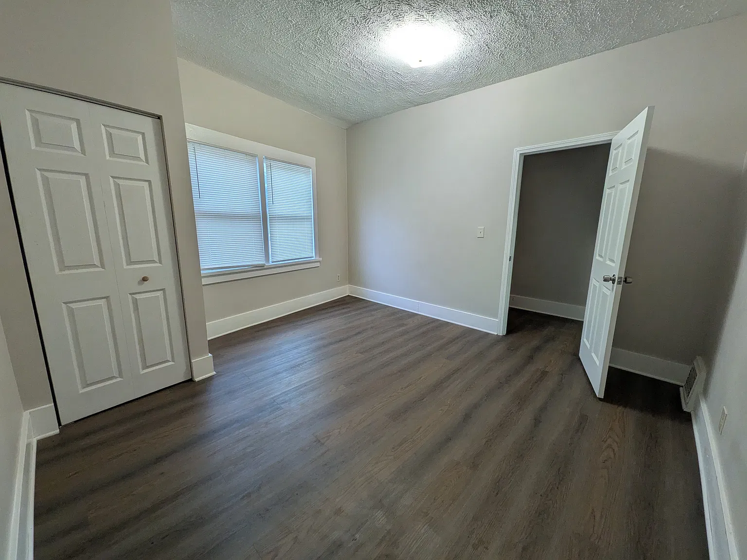 2 bed, $1,142 — Photo 3