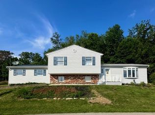 69 Julie Ct, Glen Dale, WV 26038