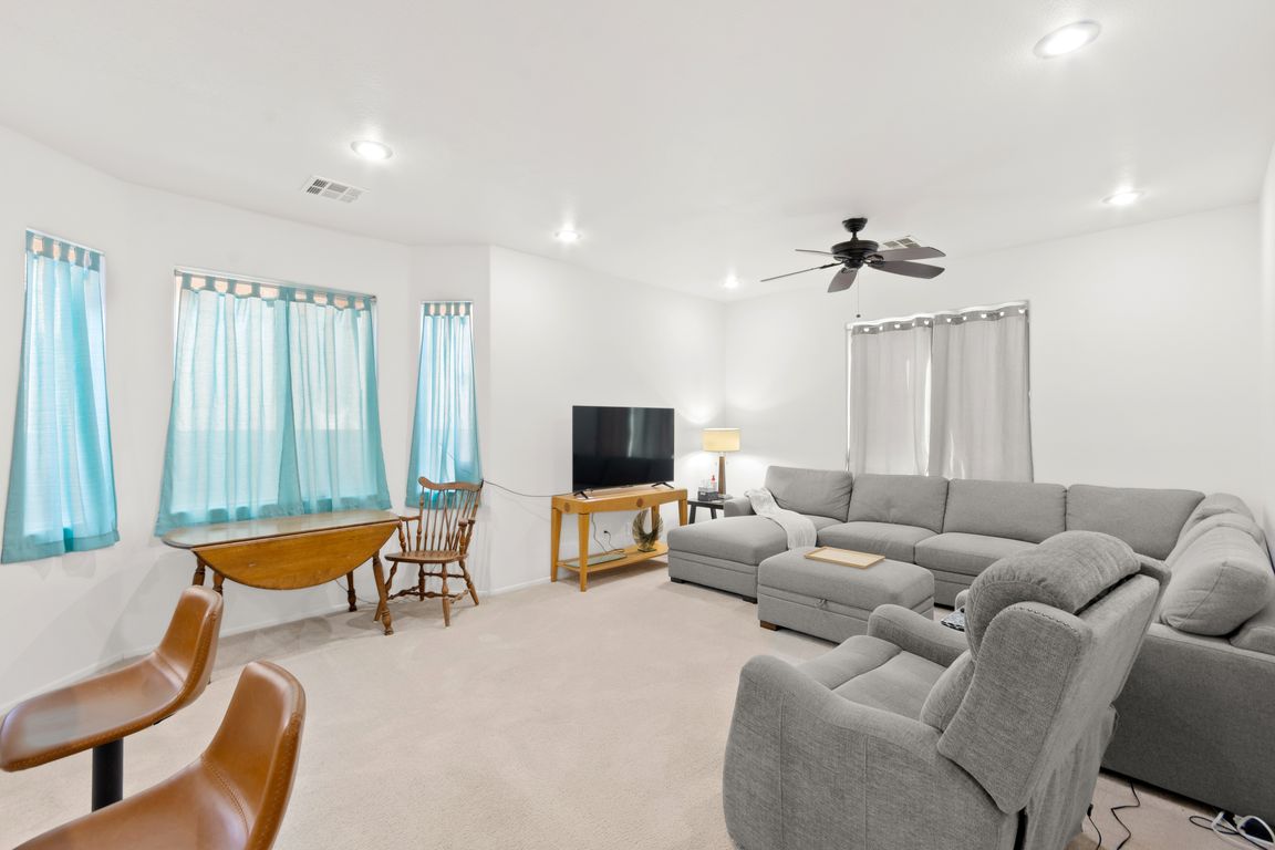 next background image