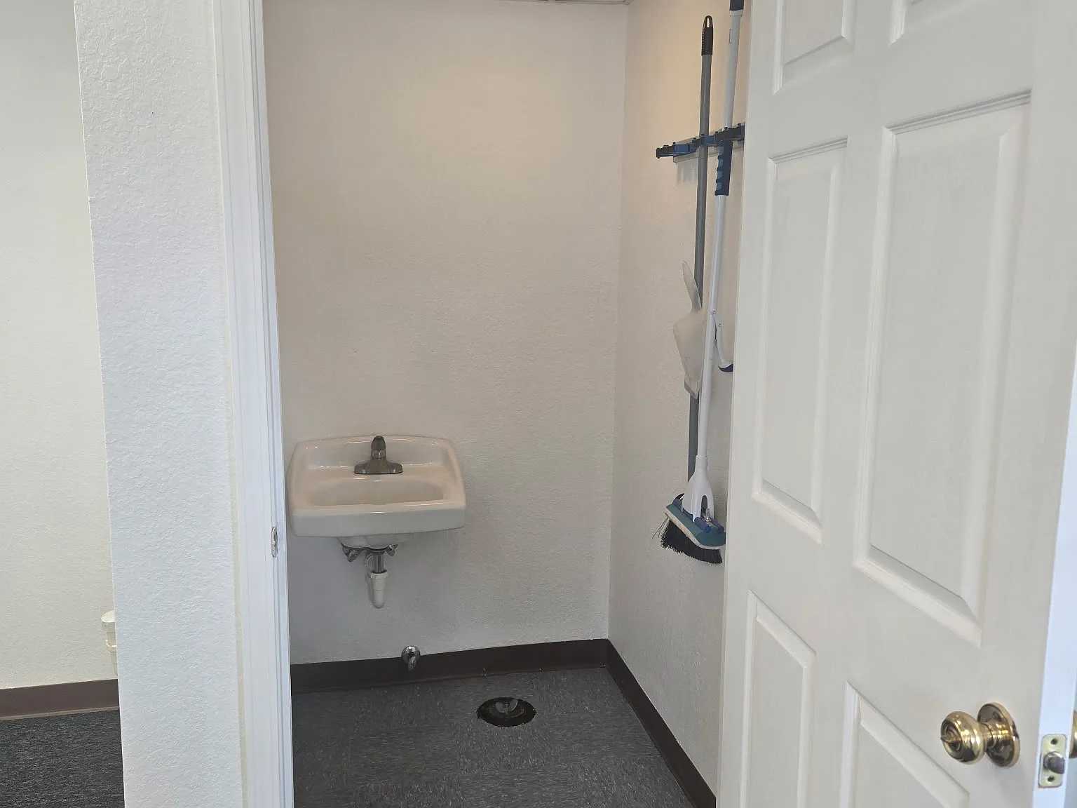1045 Boston Avenue - 1 — Photo 4