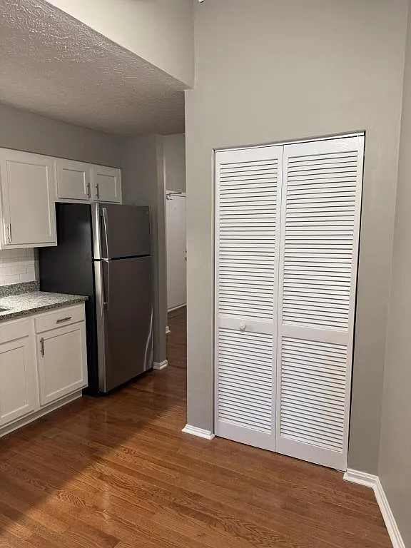 Building Photo - 108 E Kentucky St #1