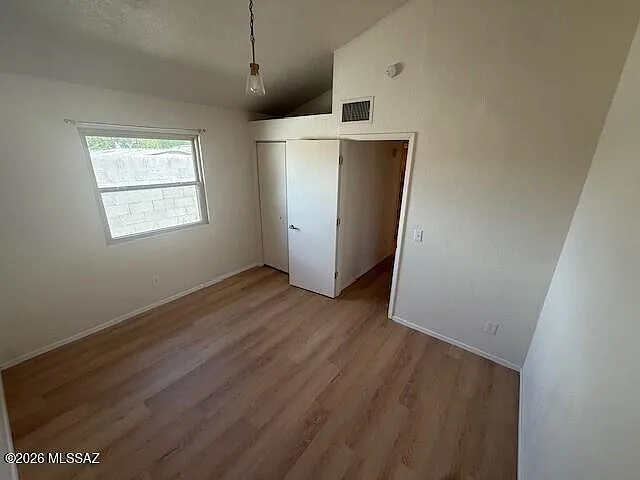 2512 E Eastland St — Photo 19