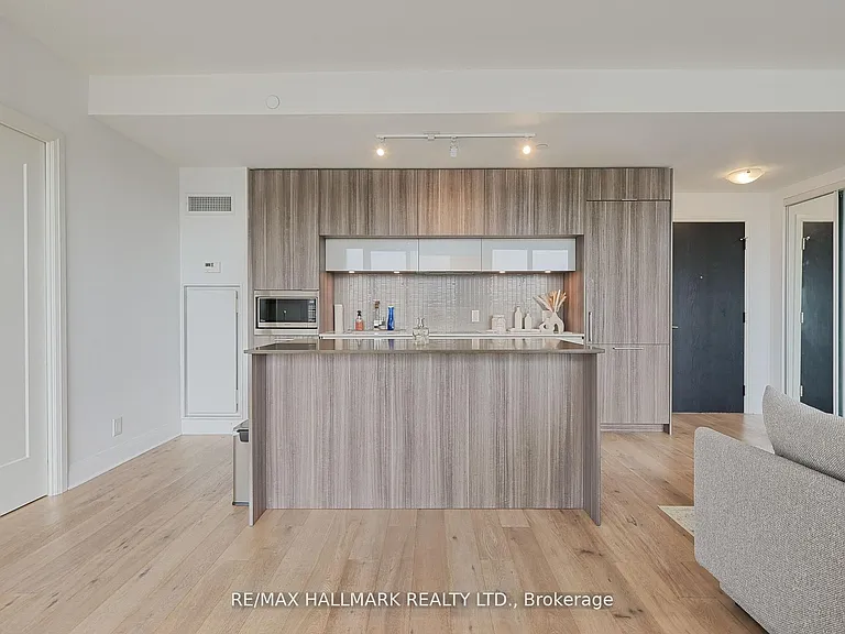 151 Avenue Rd #601 — Photo 14